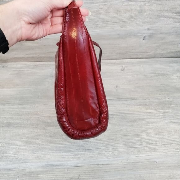 Vintage Eel skin quilted zip top cross body bag - Picture 12 of 13